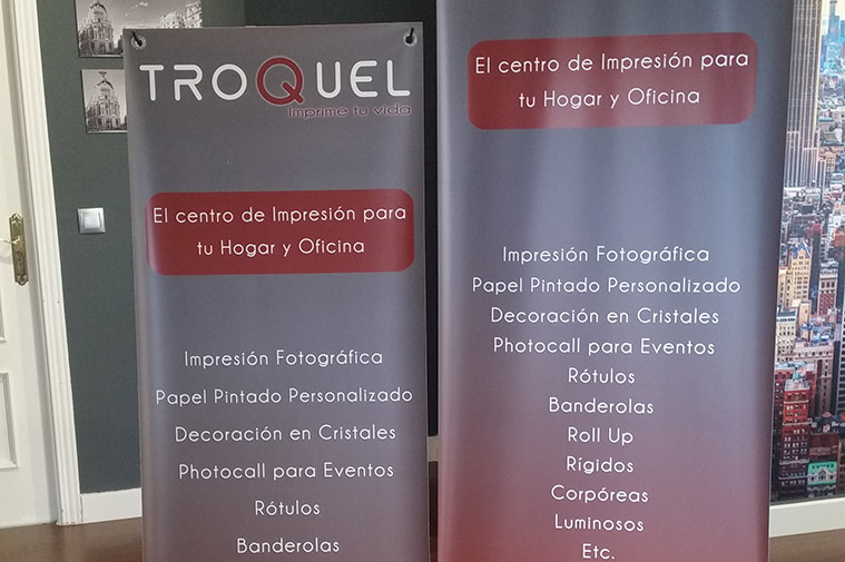 roll up y x banner